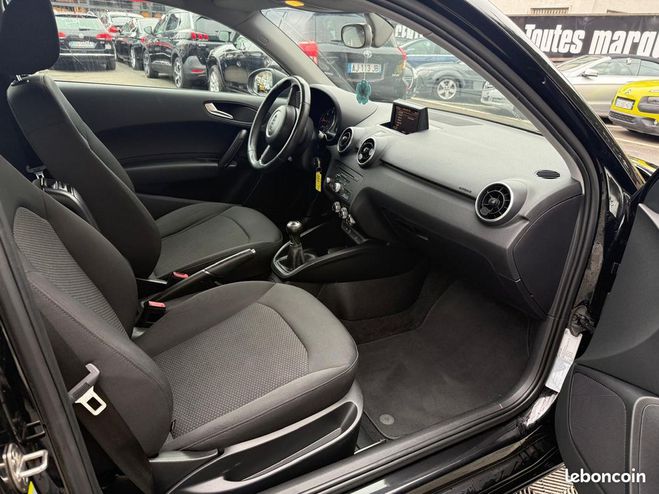Audi A1 1.6 TDI 116CH BUSINESS LINE Noir de 2014