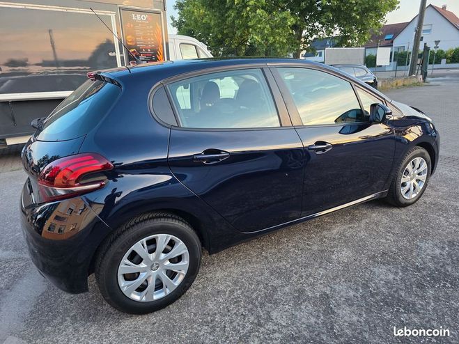 Peugeot 208 1.2l 82ch Active � partir de 111.11 -moi Bleu de 2018