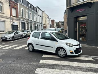  Voir d&eacute;tails -Renault Twingo II 1.5 dCi 75 eco2 Soci�t� / REGULATEUR  &agrave; Cambrai (59)