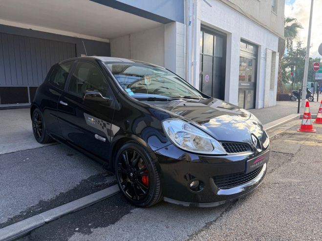 Renault Clio III 2.0 L 16V 200 CV Sport F1 Team N� 26 Noir de 2008