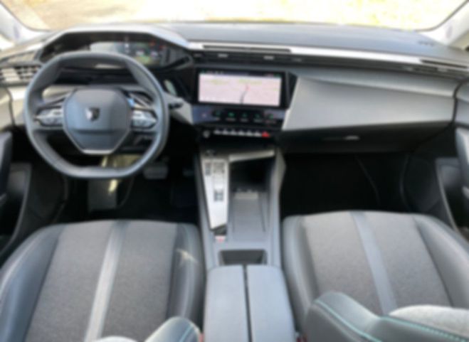 Peugeot 308 III 1.5 BLUEHDI 130ch ALLURE  de 2024