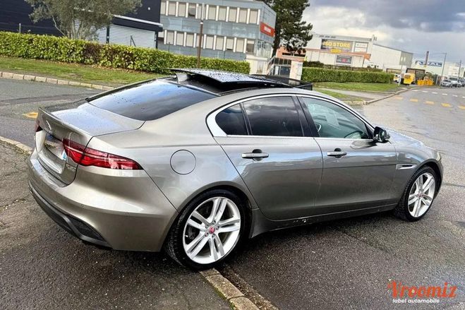 Jaguar XE D180 HSE STANDARD AUTO 4WD TOIT OUVRANT  Gris de 2019