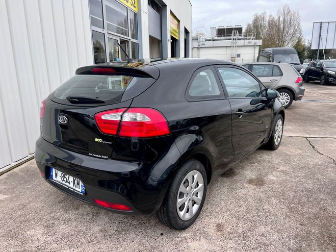 Kia Rio 1,1 CRDI 75CV /CLIM / MOTEUR A CHAINE /  Noir de 2013