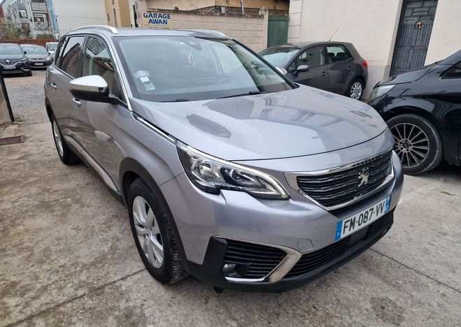 Peugeot 5008 essence 130ch 86000km garantie 12-mois Gris de 2020