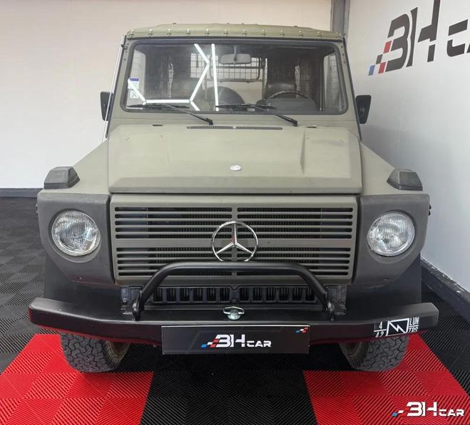 Mercedes Classe G 230 2.3 i Break 125cv / Ex arm�e Fran�ai Beige de 1982