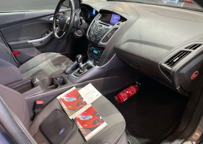 Ford Focus 1.6 TDCI TITANIUM (115cv) carnet d?entre Marron de 2014