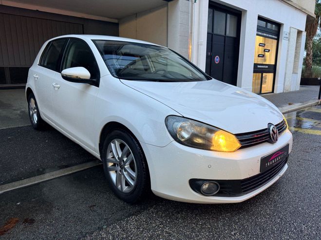 Volkswagen Golf 1.6 L TDI 105 CV FAP CR BlueMotion Confo Blanc de 2011