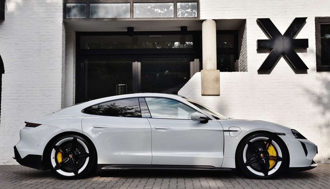 Porsche Taycan TURBO S CARBON Blanc M�tallis� de 