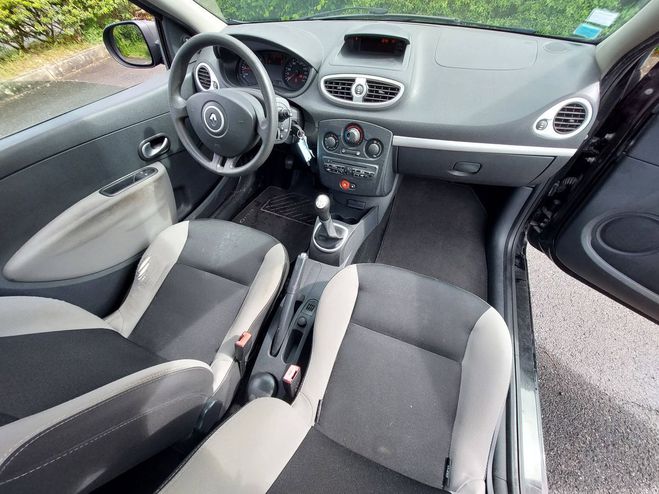 Renault Clio 1.5 DCI  PHASE II DYNAMIC NOIR de 2011