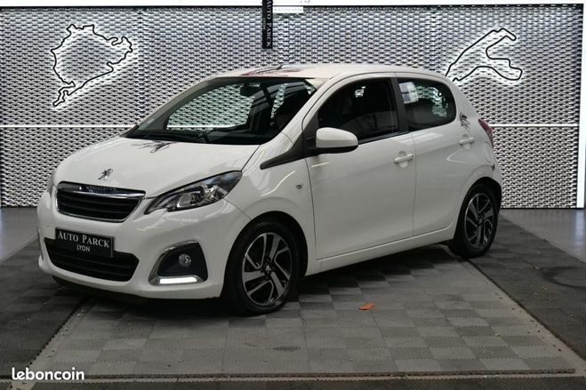 Cliquer pour voir la photo suivante Peugeot 108 1.2 VTi 82ch BVM5 ALLURE 5 PORTES CAMERA Blanc de 2014