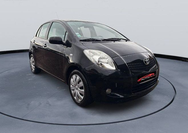 Cliquer pour voir la photo suivante Toyota Yaris 1.4 d4d 90 ch Luna pack Clim première ma Noir de 2008
