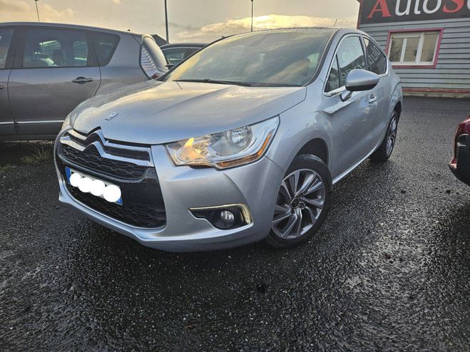 Cliquer pour voir la photo suivante Citroen DS4 1.6 e-HDi115 Airdream So Chic GRIS C de 2013