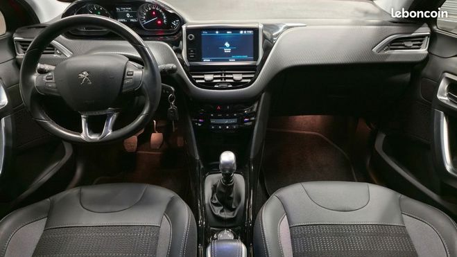 Peugeot 2008 generation-i 1.2 puretech 130 allure sta Rouge de 2019