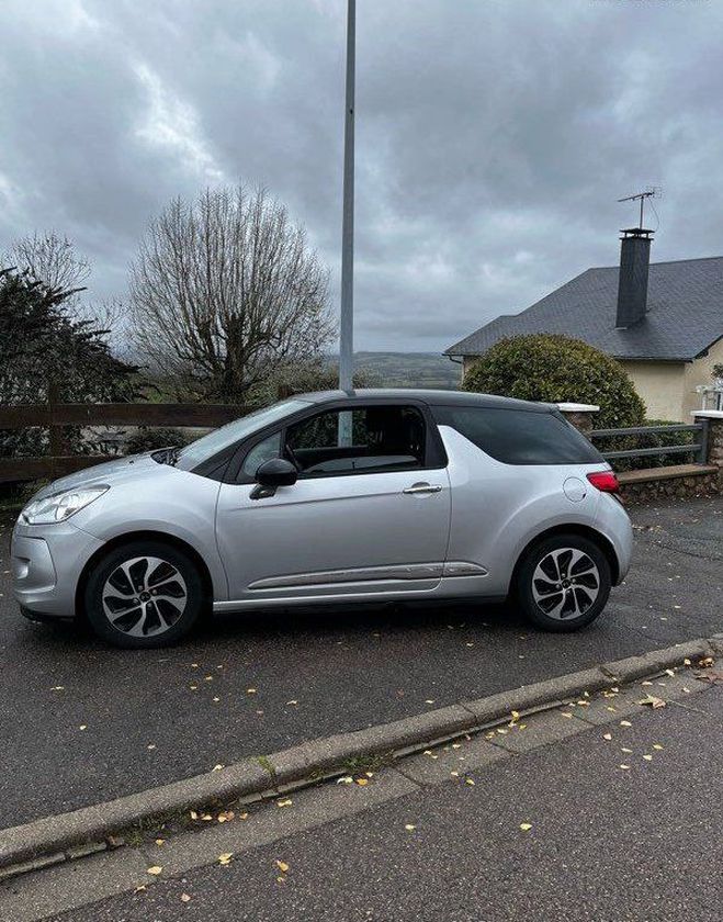 Citroen DS3 1.6 BlueHDI 100 cv so chic Gris de 2015