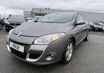  Voir d&eacute;tails -Renault Megane III COUPE 1.5 DCI 105CH DYNAMIQUE ECO� &agrave; Charmeil (03)