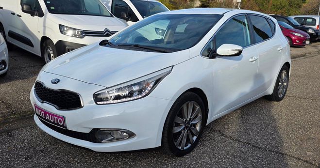 Kia Ceed d 1.6 CRDI 128CH REVELATION 2016 159.000 blanc de 2016