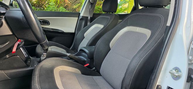 Kia Ceed d 1.6 CRDI 128CH REVELATION 2016 159.000 blanc de 2016