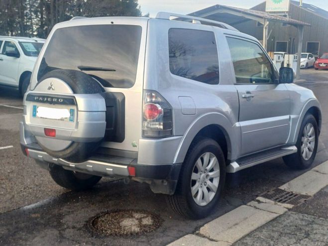 Mitsubishi Pajero COURT III (2) 3.2 DI-D 170CH BVA Intense Gris Clair de 2008