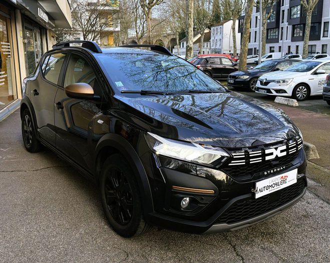 Dacia Sandero III STEPWAY 1.0 ECO-G 100 EXTREME   *1ER Noir de 2023