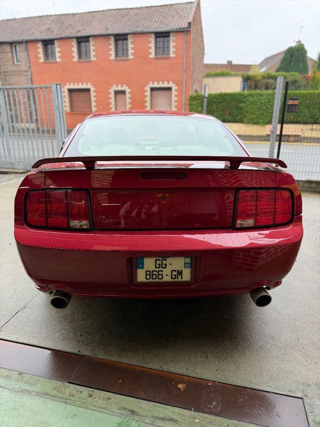 Ford Mustang 350 GT 4,6 V8 bo�te m�canique Rouge de 2006