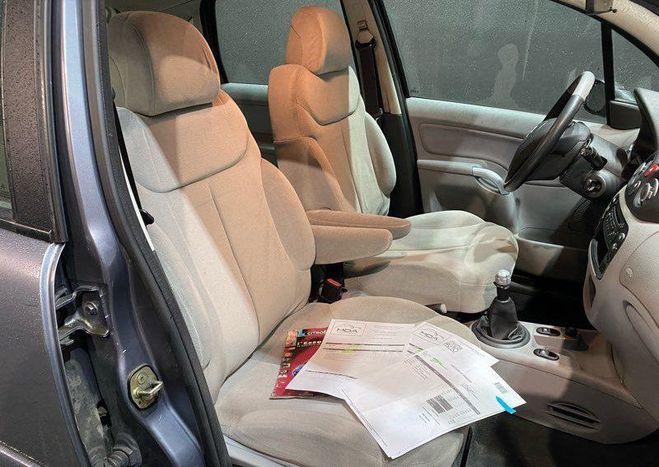 Citroen C3 1.4 HDI exclusive (70cv) r�gulateur de v Gris de 2004