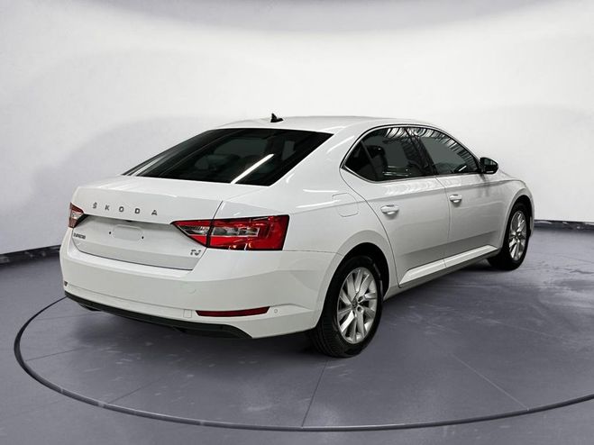 Skoda Superb 1.4 TSI PHEV - 218 - DSG III BERLINE Sty Blanc Lune de 2021
