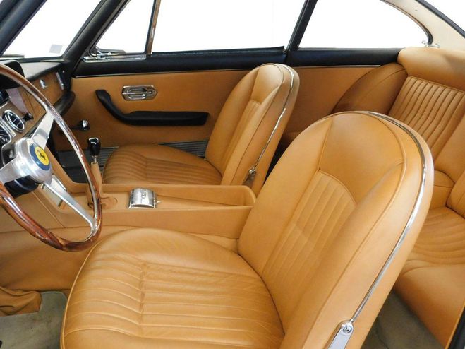 Ferrari 330 330GT GT 2+2 4.0 V12 300 CV GRISE de 1964