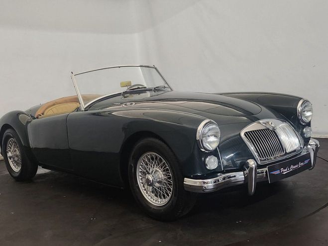 MG MGA A 1600 cabriolet British Racing Green de 1960