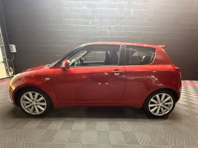 Suzuki Swift II 1.6 Sport *** DISTRIBUTION FAITE Rouge de 2007