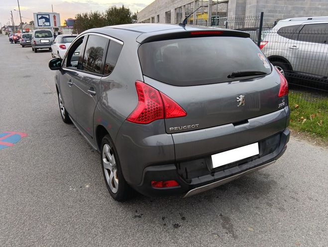 Peugeot 3008 1.6 HDI BVA  ALLURE BOITE AUTOMATIQUE Bleu de 2011