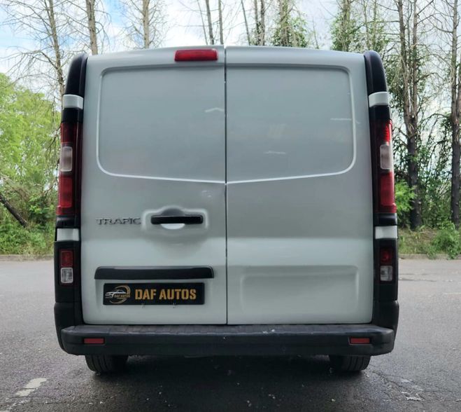 Renault Trafic trafic III l2l1 2.0 dci 120ch Blanc de 2022