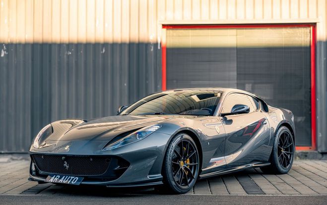 Ferrari 812 Superfast 6.5 V12 800CH PPF complet Carbone Entret Gris de 2018