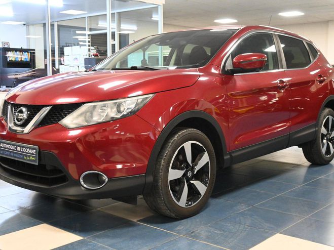 Cliquer pour voir la photo suivante Nissan Qashqai 1.6 dCi 130 Stop/Start Acenta ROUGE FONCE de 2015