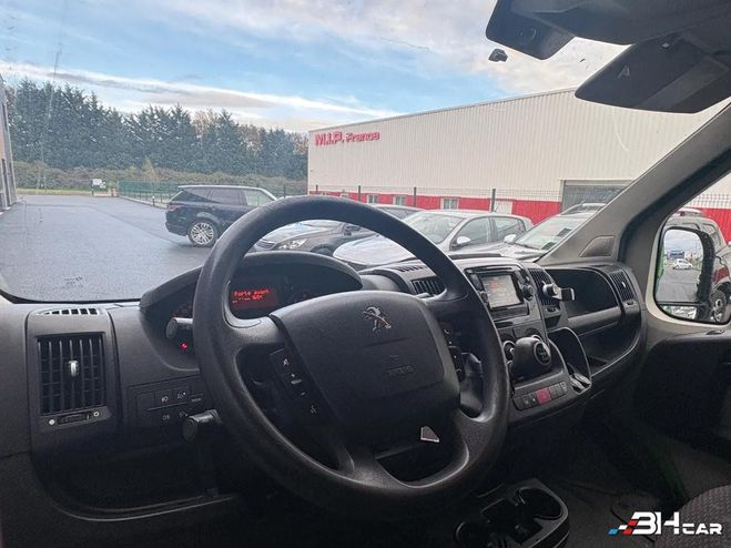 Peugeot Boxer Vu III Phase 3 Fourgon 435 L4H3 2.0 Blue Vert de 2017