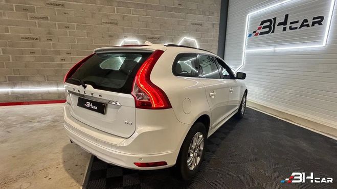Volvo XC60 2.0 D3 150 MOMENTUM BUSINESS Blanc de 2016