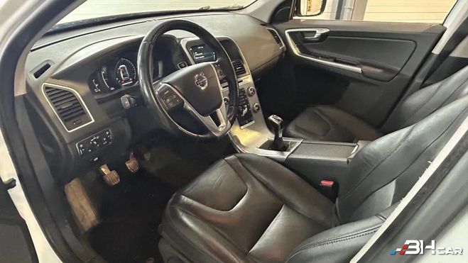 Volvo XC60 2.0 D3 150 MOMENTUM BUSINESS Blanc de 2016