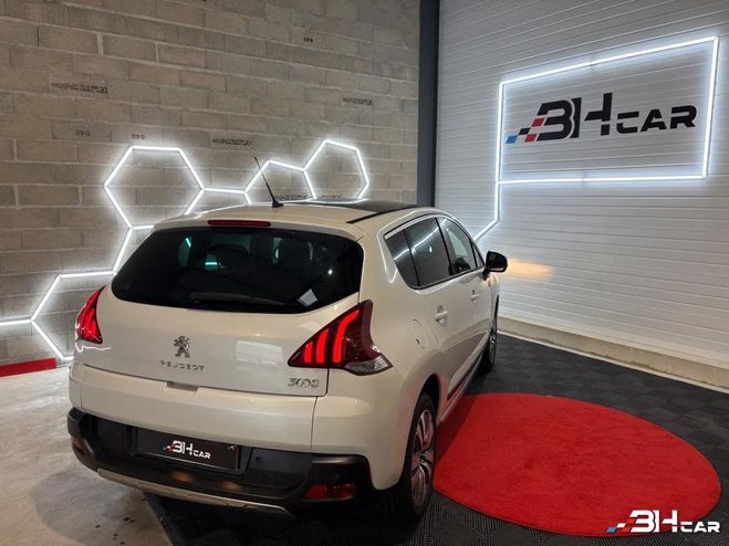 Peugeot 3008 GENERATION-I 1.6 BLUEHDI 120 CROSSWAY Blanc de 2015