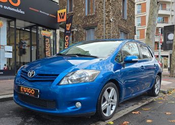  Voir d&eacute;tails -Toyota Auris 2.0 d4d 125 sport line &agrave; Montrouge (92)