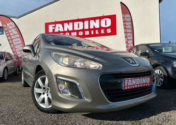  Voir d&eacute;tails -Peugeot 308 1.6 Hdi 110Ch Allure Bva &agrave; Pavie (32)