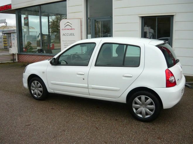 Renault Clio 2 75ch 1.2 16V Blanc de 2012