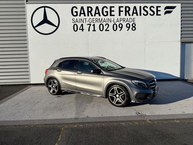 Mercedes Classe GLA 220 d Fascination 4Matic 7G-DCT Gris Montagne Magno Designo de 2016