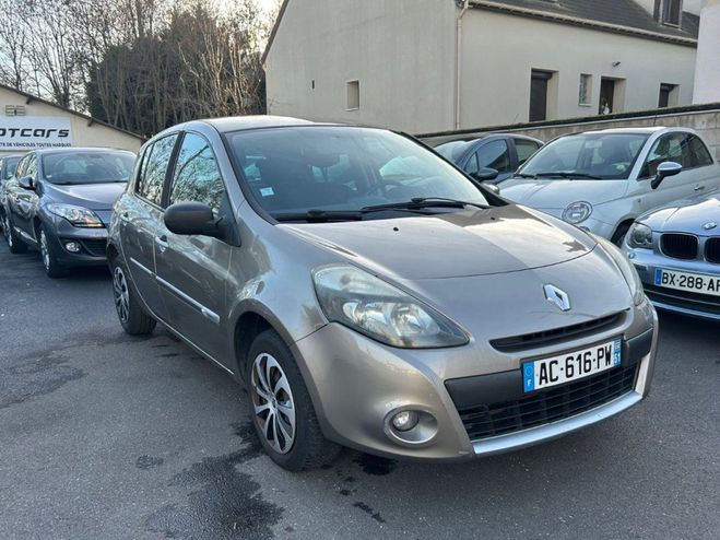 Renault Clio III 1.5 dCi 70 eco2 Dynamique Beige de 2009