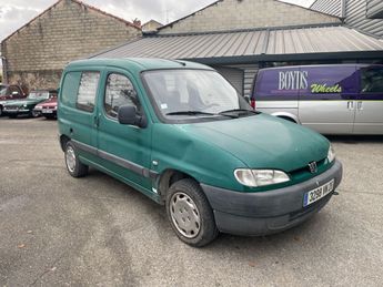  Voir d&eacute;tails -Peugeot Partner 1.9 Diesel &agrave; Jonqui�res (84)