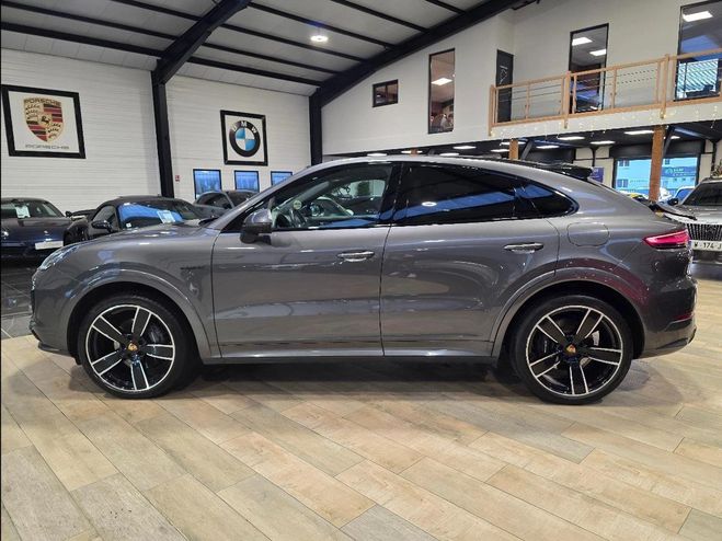 Porsche Cayenne COUPE 3.0 E-HYBRID 462H Gris de 2019