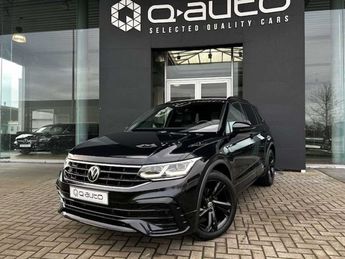  Voir d&eacute;tails -Volkswagen Tiguan 1.5 DSG R-Line - GPS - Matrix - Black Pa &agrave; Poperinge (89)