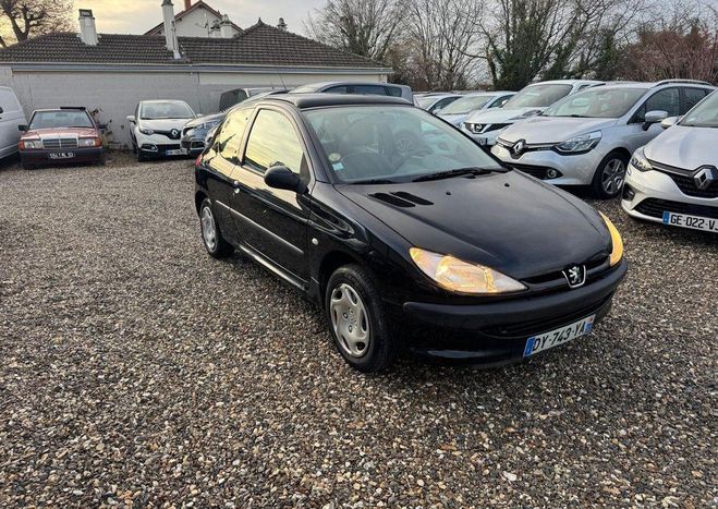 Peugeot 206 (2) 1.4 XLine 3p Historique d'entretien  Noir de 2002