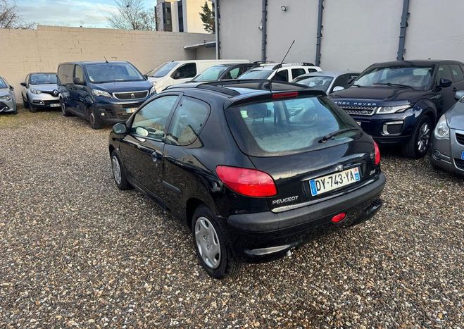 Peugeot 206 (2) 1.4 XLine 3p Historique d'entretien  Noir de 2002