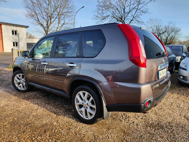 Nissan X Trail 2.0 dCi 150ch LE 4X4 *BVA*CAMERA*CARNET Gris de 2011