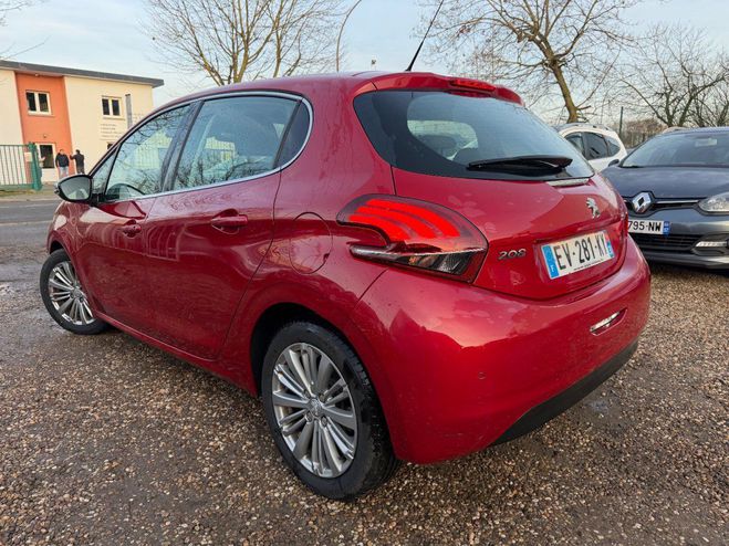 Peugeot 208 1.6 HDI 100 ALLURE GPS ** 86000 KMS ** Rouge de 2018