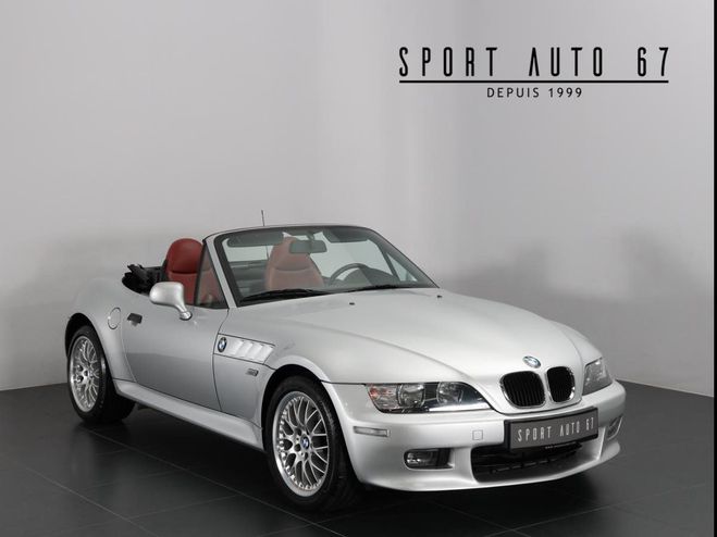 Cliquer pour voir la photo suivante BMW Z3 ROADSTER 2,2L PHASE II 6 cylindres 2.2 L Gris Titan de 2001
